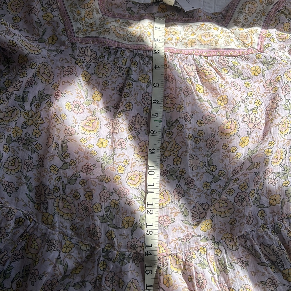 American Eagle flowy top.    Pale purple. Size S     Would easily fit Medium - Picture 7 of 14